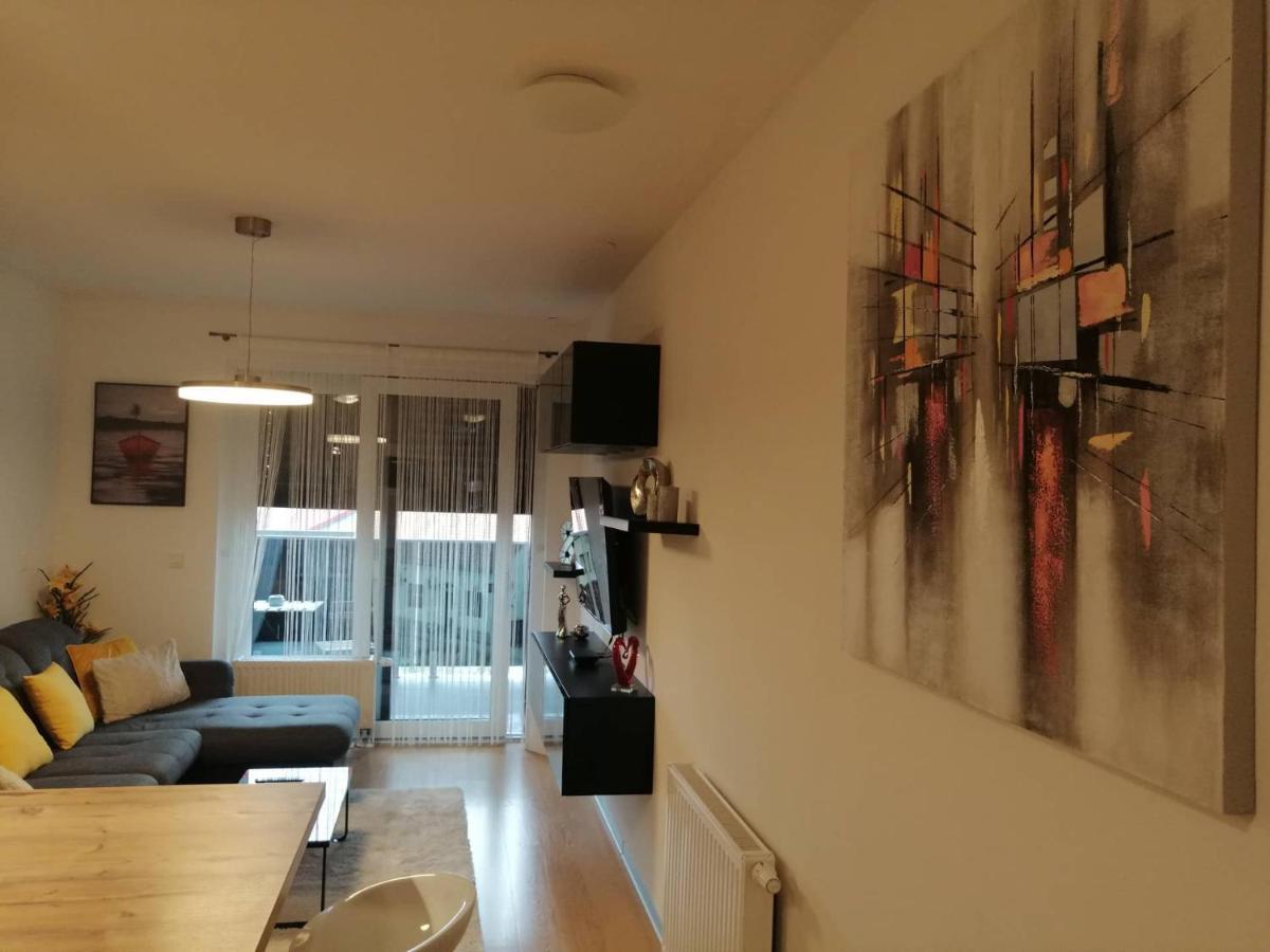 Apartman Natali*** Apartamento Varaždin Exterior foto