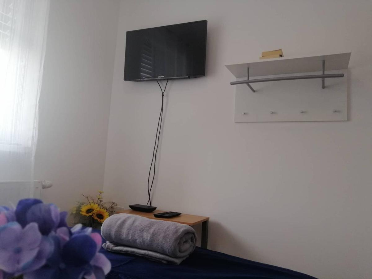 Apartman Natali*** Apartamento Varaždin Exterior foto